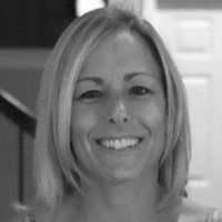 Lesley Lyons